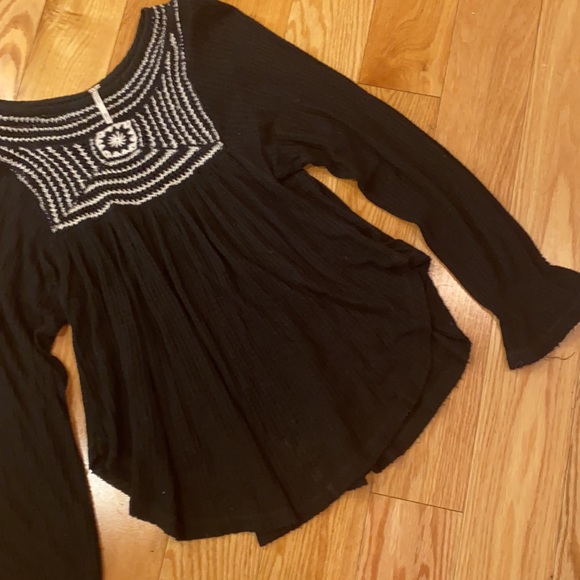 Free People crocheted peasant blouse - Picture 4 of 7